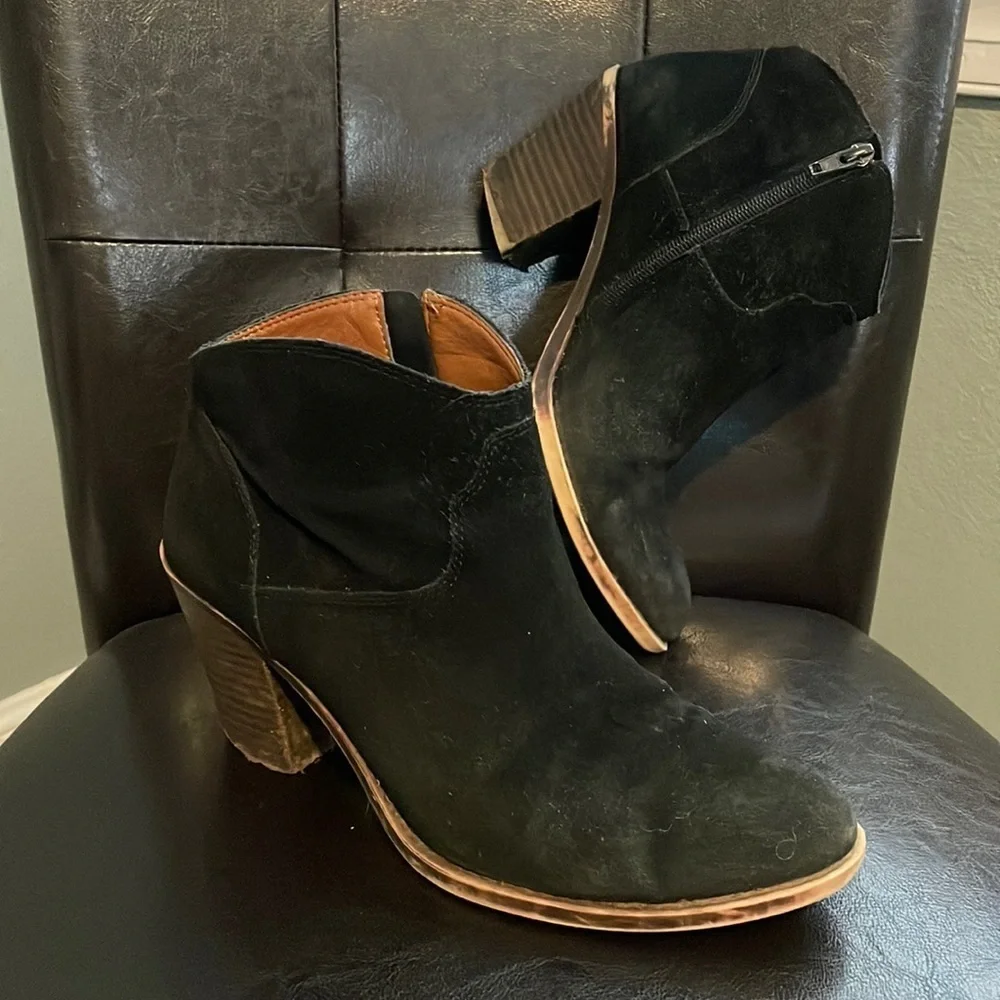 Women's Lucky Brand Leather And Suede Heeled Booties Size 9